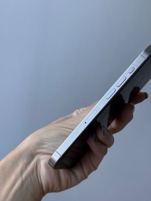 iPhone 15 pro 256gb jak nowy biały