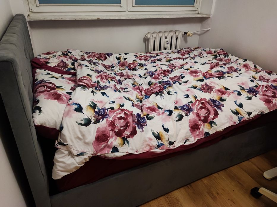 Łóżko szare tapicerowane 140x200