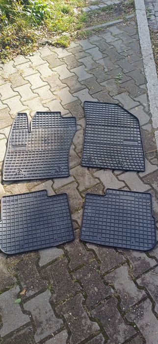 Dywaniki gumowe Fiat tipo cross