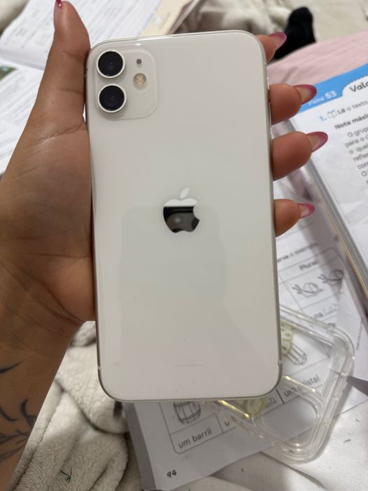 iPhone 11 ótimo estado 90€