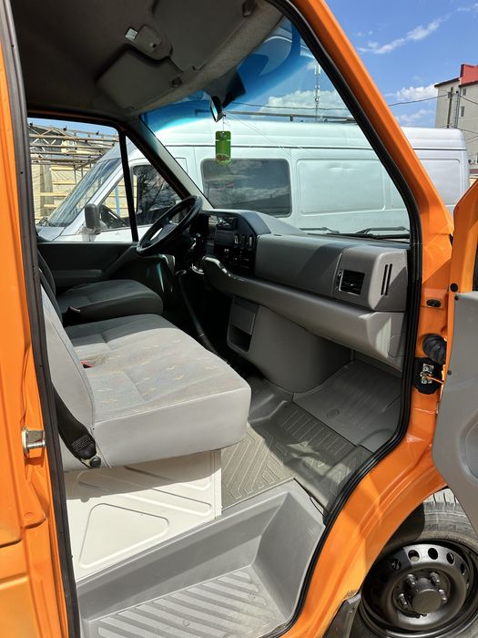 VOLKSWAGEEN LT 35 бус фургон