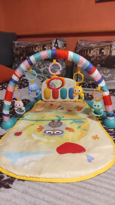 Продам розвиваючий килимок