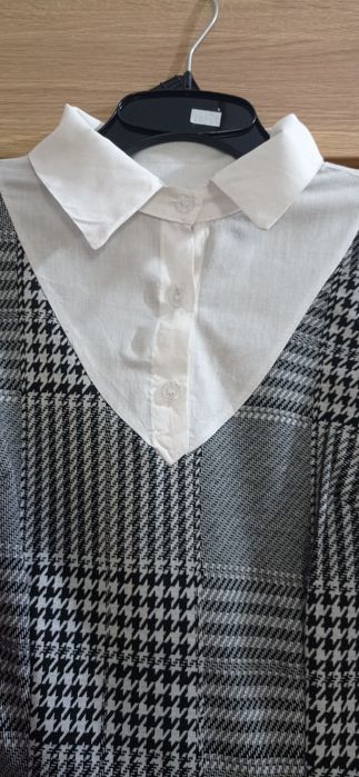 Sukienka wizytowa w kratkę z białym kołnierzykiem nowa rozmiar S