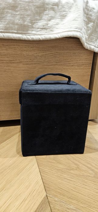 Kuferek na biżuterię Homla