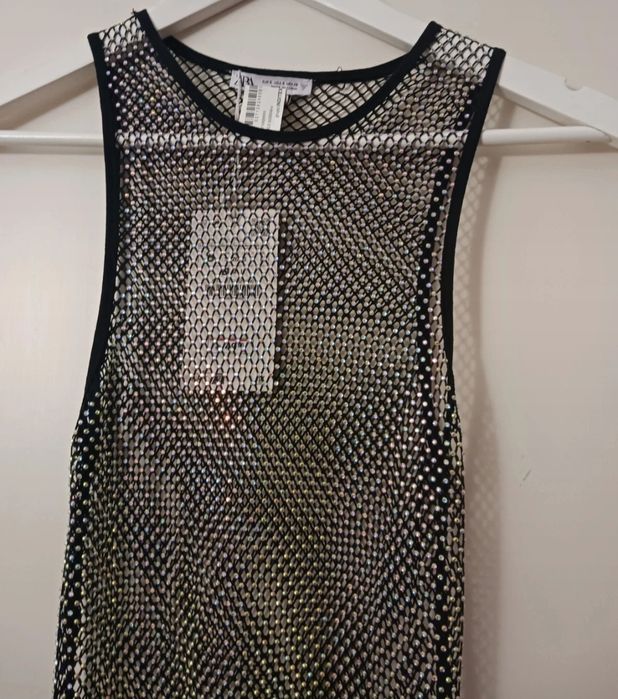 Vestido rede com brilhantes