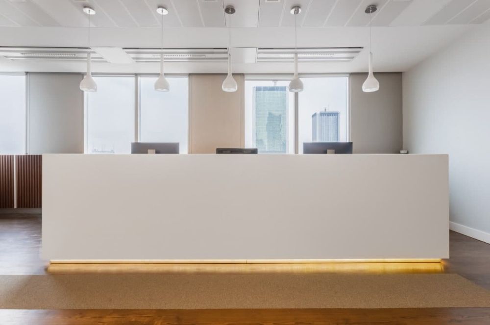 Wynajem biura w Warszawie:Pełni powierzchnia biurowa w Regus Skylight
