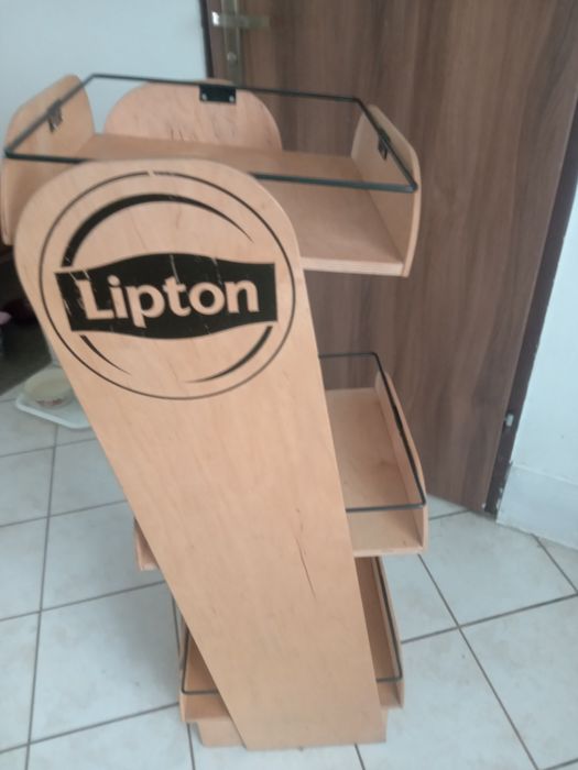 Regał drewniany firmowy