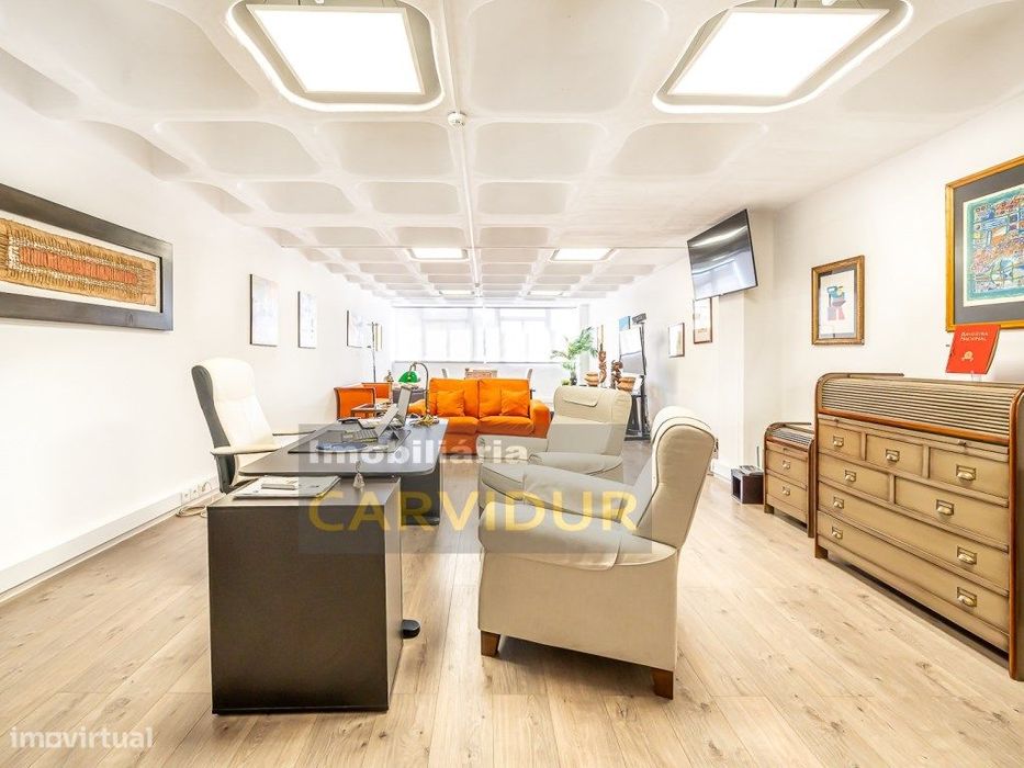 Escritorio/Gabinete/Sala