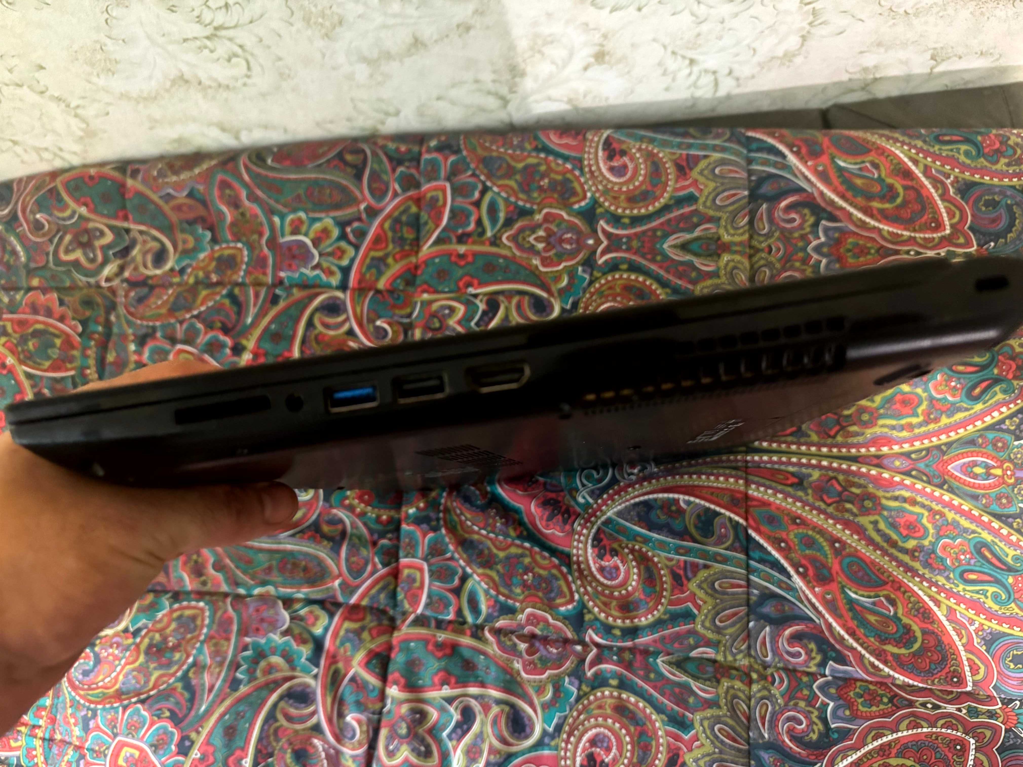 Toshiba Satellite C55 C5241 (проблема роботи від акб)