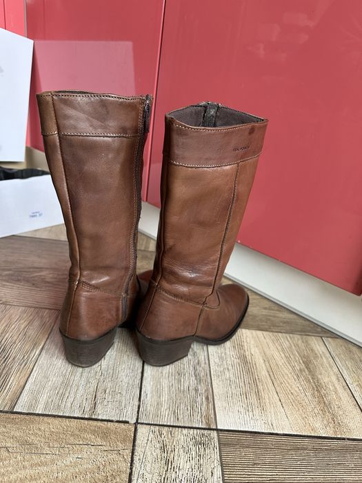 Шкіряні «козаки» ten points в трендовому шоколадному кольорі