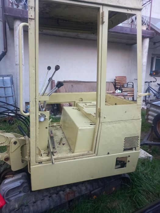 Minikoparka nissan hanix n120 1.5 t