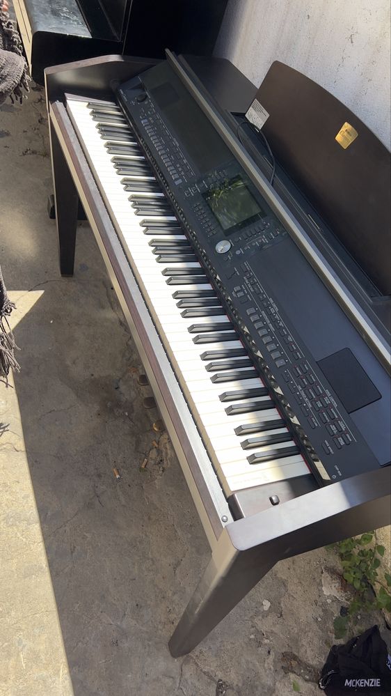 Clavinova Yamaha CVP 505
