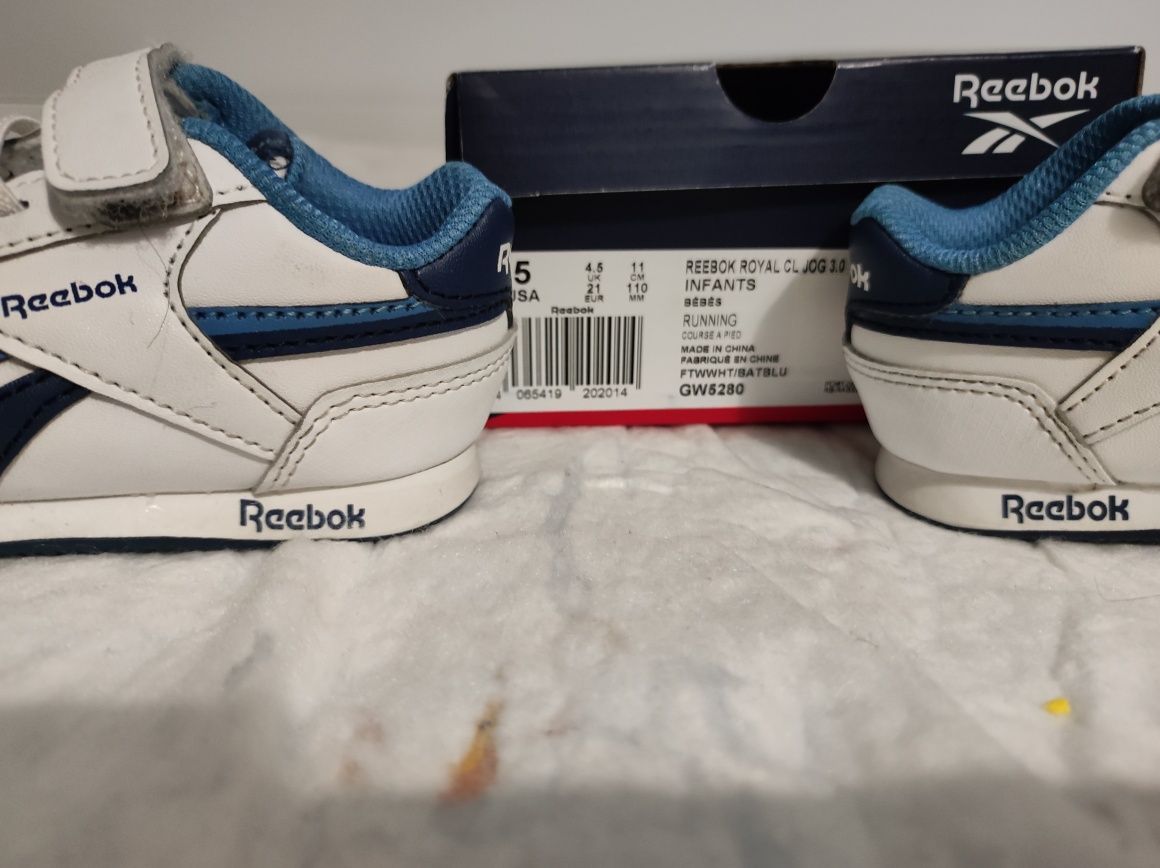 Tênis Reebok T21