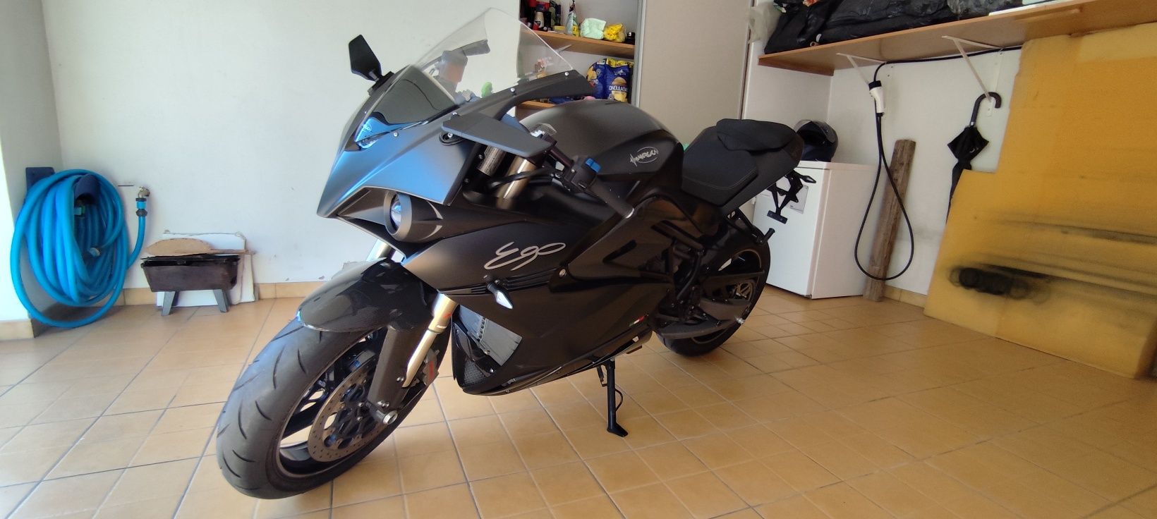 Vendo moto elétrica