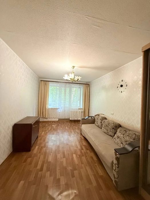 Продам 2 к квартиру пр.Поля,П.Орлика 2/5 ,раздельные комнаты
