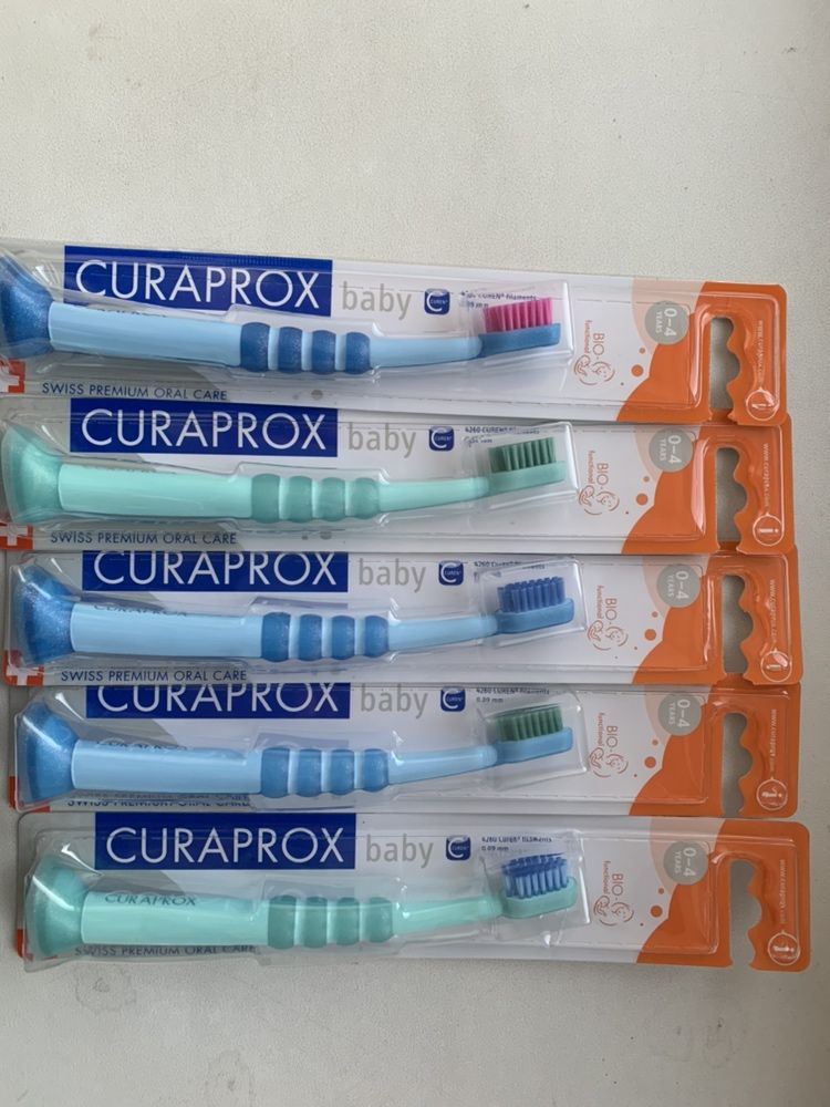Дитяча зубна щітка Курапрокс Curaprox від 0-4 років
