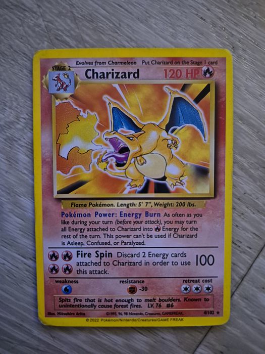 Pokemon - Carta Charizard