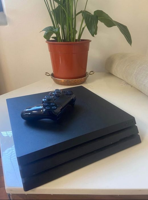 Sprzedam ps4 pro