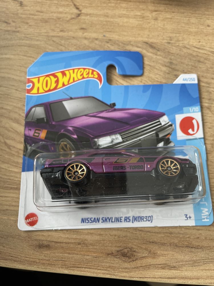 Hot wheels nissan skyline rs [kdr30]