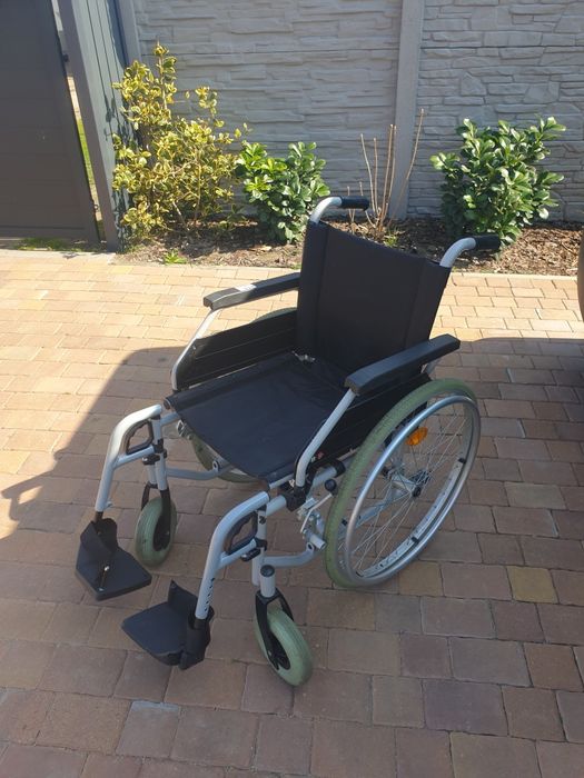 Wózek inwalidzki nie balkonik chodzik rorator kule ortopedyczne