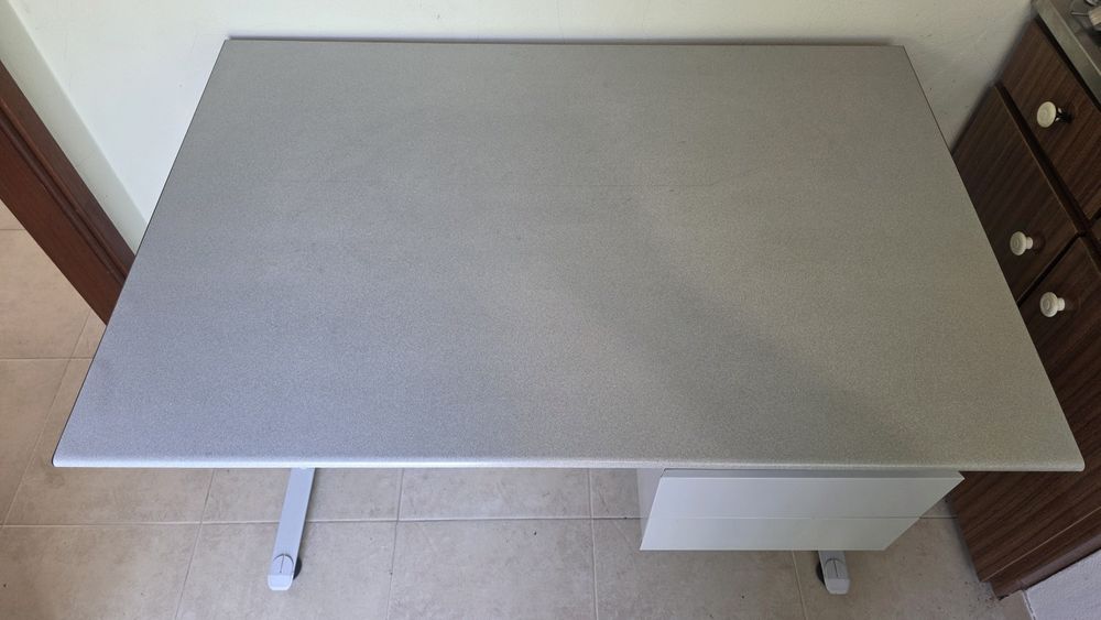 Vendo secretária de escritório