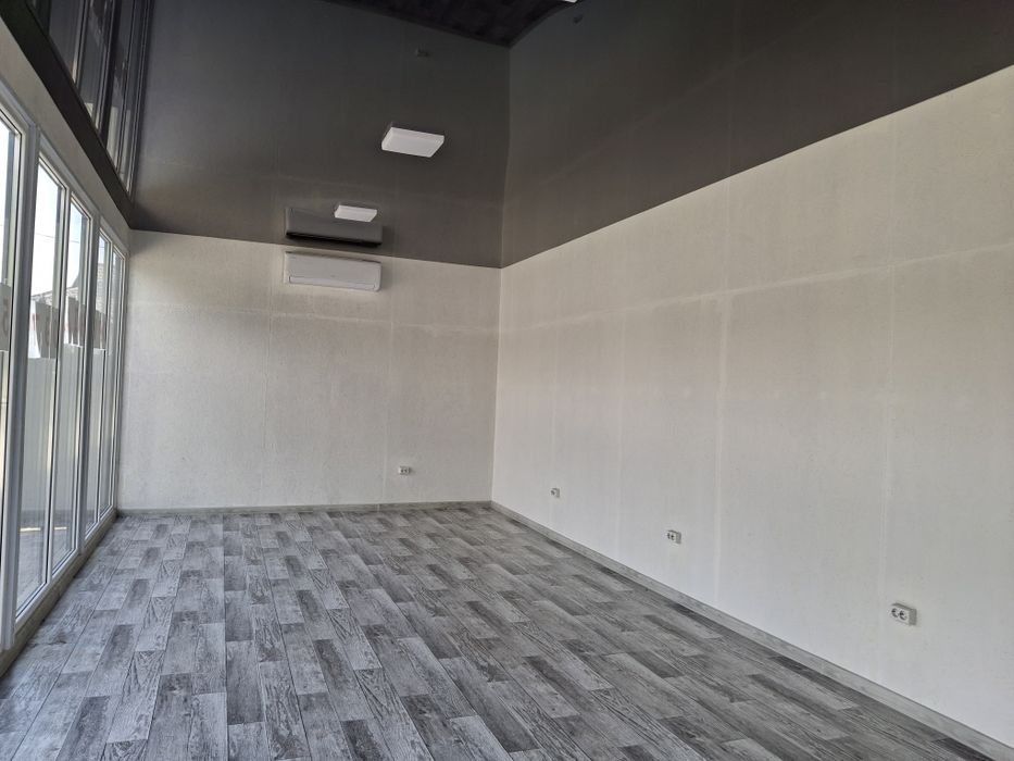 Оренда торгового приміщення по вул.Південно-кільцева  30м2 деталі по т