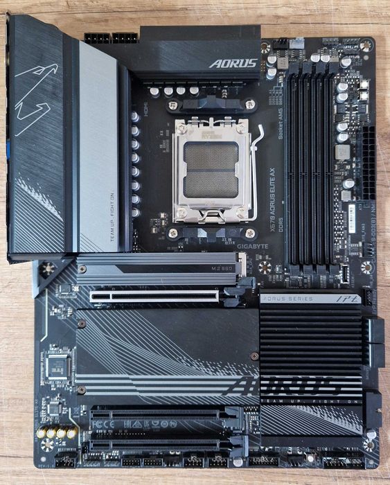 Płyta główna Gigabyte X670 AORUS ELITE AX AM5 DDR5 box gwarancj 514641
