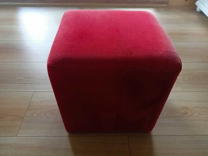 Pufy welurowe komplet