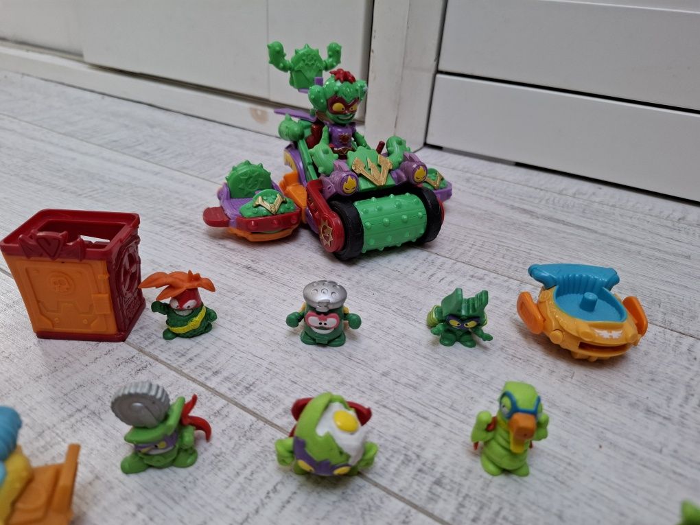Zestaw super zings spike roller zielony samochód kaktus figurki autka