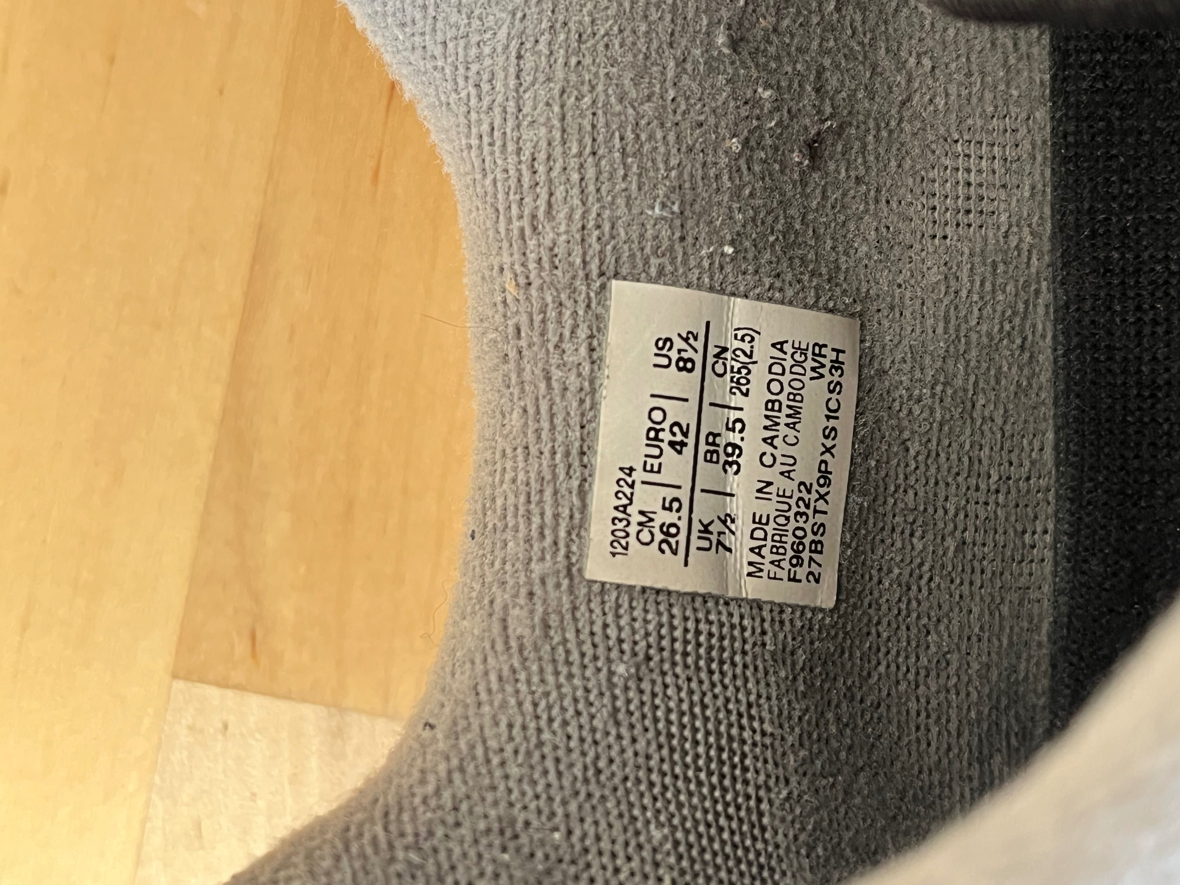 Asics GEL 1090v2 - EUR 42 - usados