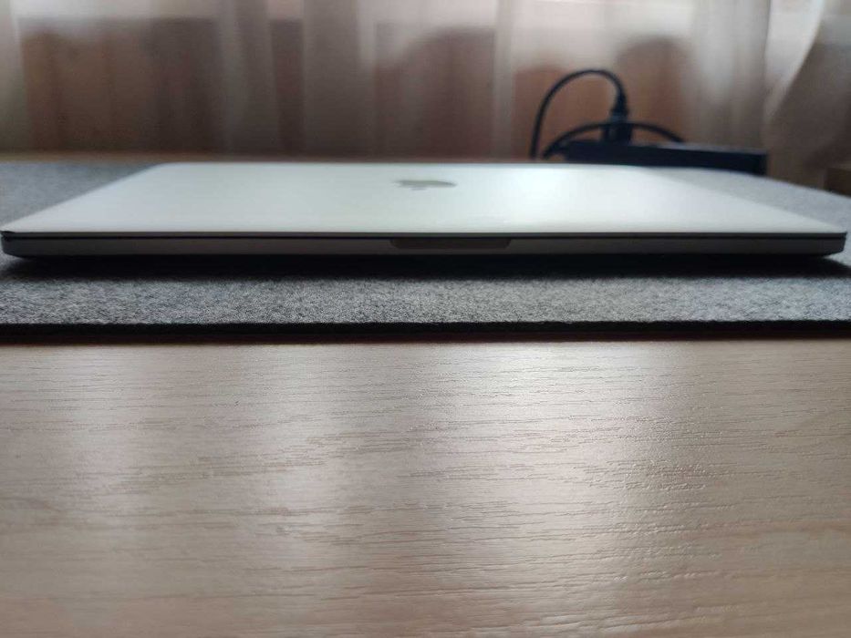 Apple MacBook Pro 15" Core i7 / SSD 256GB / RAM 16GB (Model: A1398)