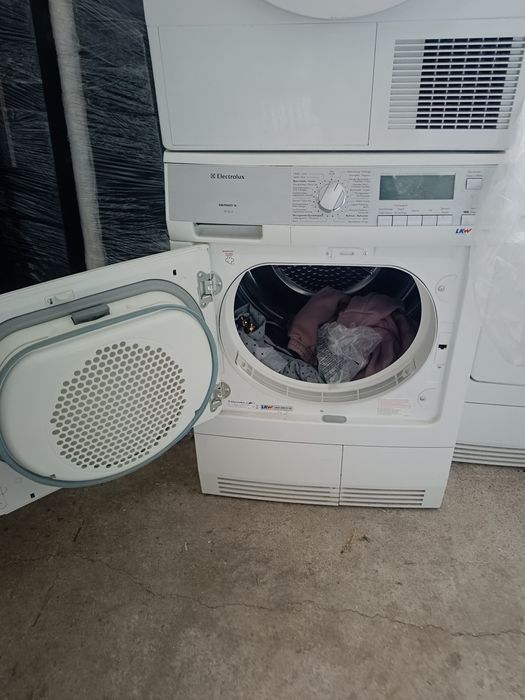 Сушильна машинка AEG тенова