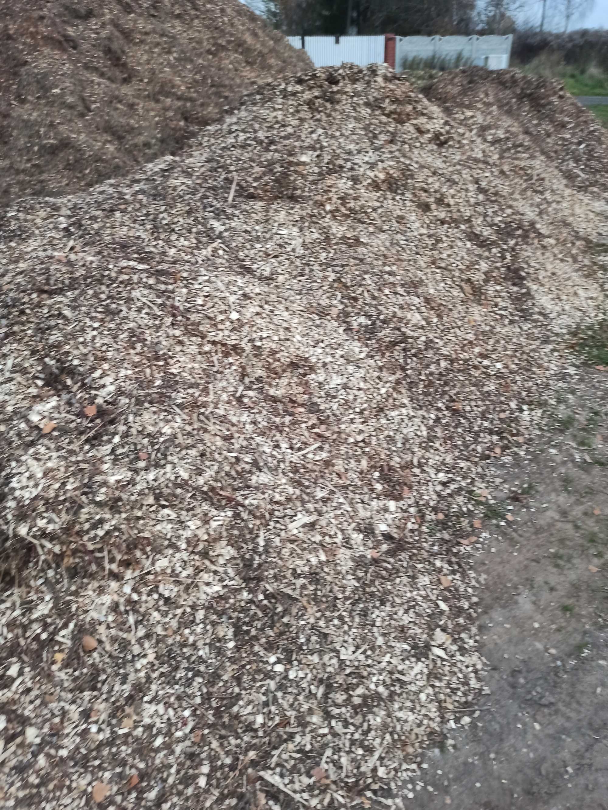 Zrębka liściasto iglasta ściółka podsypka