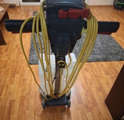 Szorowarka jednotarczowa Numatic HFM 1515 G