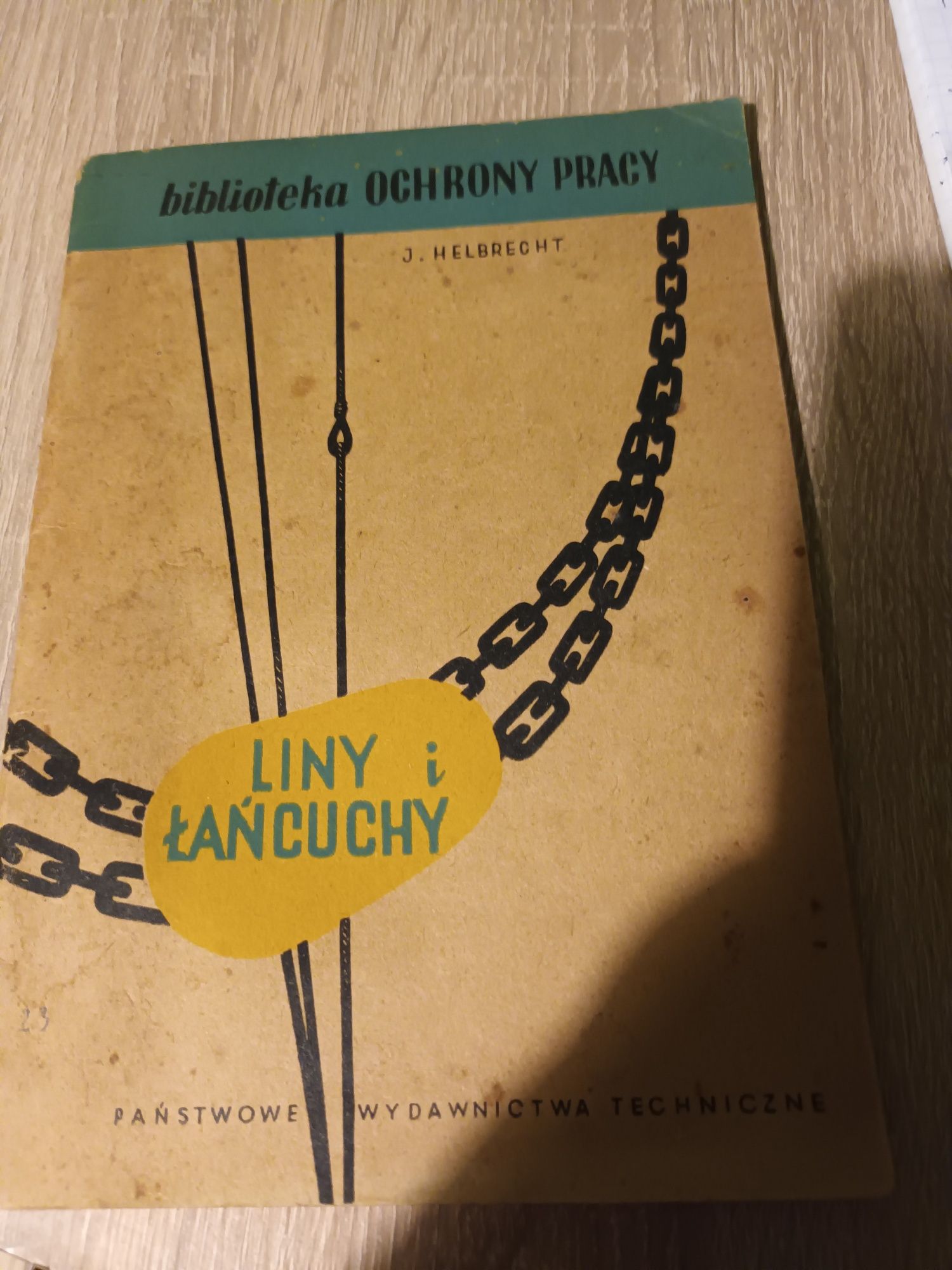 Książka,,Liny i łańcuchy"