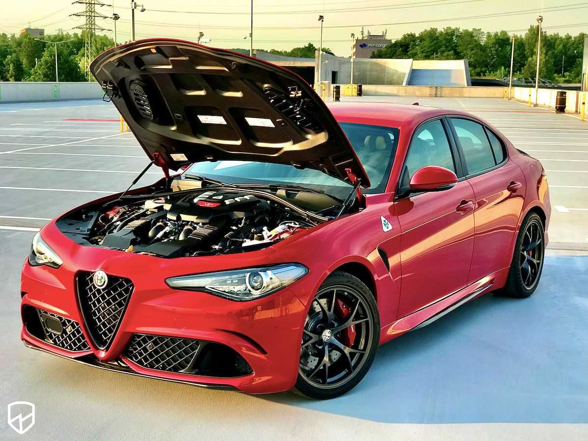 Wynajem Alfa Romeo Giulia Quadrifoglio V6 bez kaucji wypożyczalnia