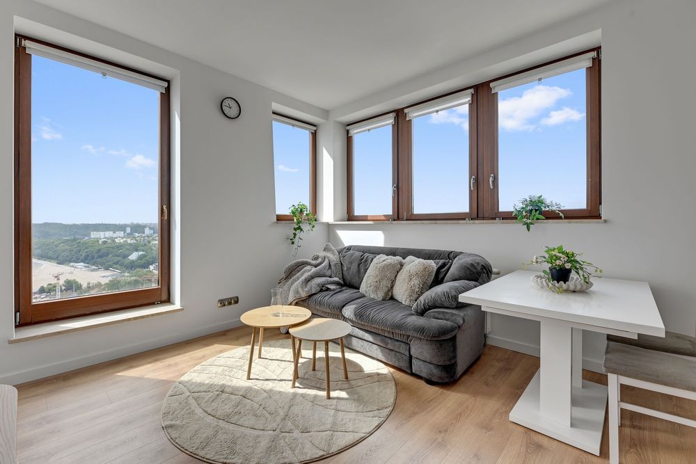 Sea Towers/studio na XXIX kon. z widokiem na morze, panoramę miasta