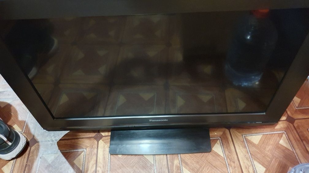 Телевізор Panasonic TX-R32LE8
