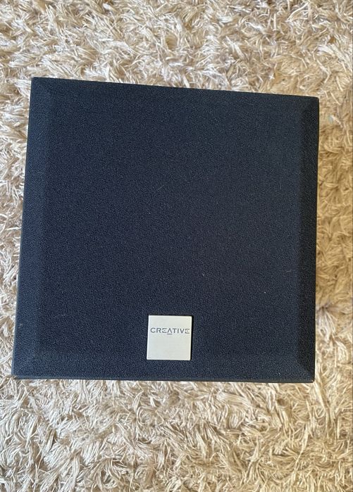 Coluna creative em bom estado cor preta Inspire 2.1