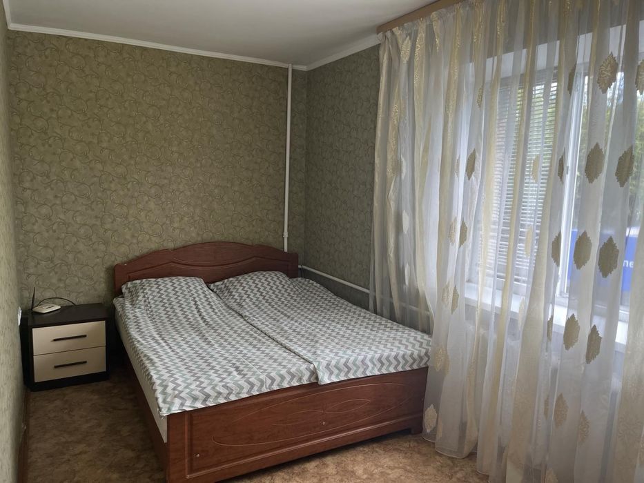 ВІЛЬНА СЬОГОДНІ Подобово2-кімн. біля 5-ї школи.