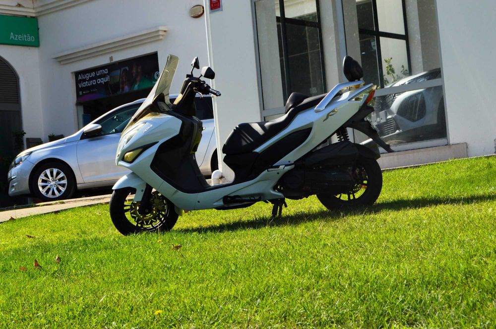 Daelim S3 125cc bem estimada
