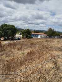 Terreno Sado com viabilidade de construção.