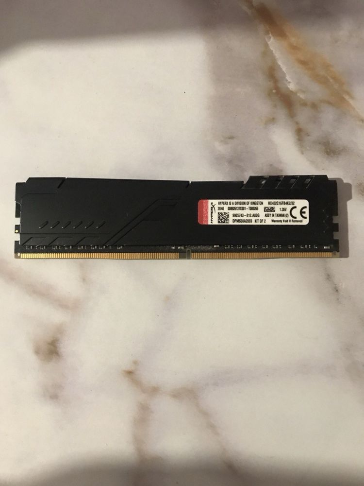 Kingston Fury DDR4 16Gb 3200Mhz одна планка
