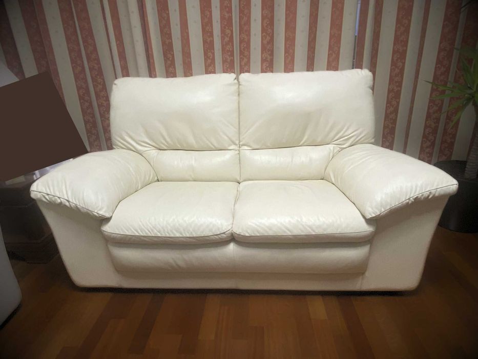 Sofá de 2 Lugares em pele - Divani&Divani