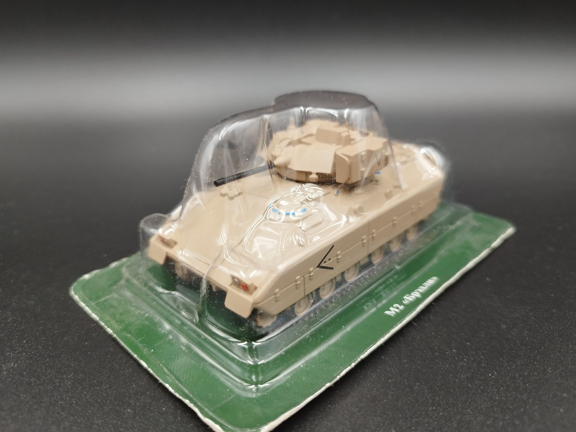 1:72 Eaglemoss Czołg M2 Bradley model