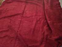 Cortinado vermelho 210 cms largura x 250 cms altura