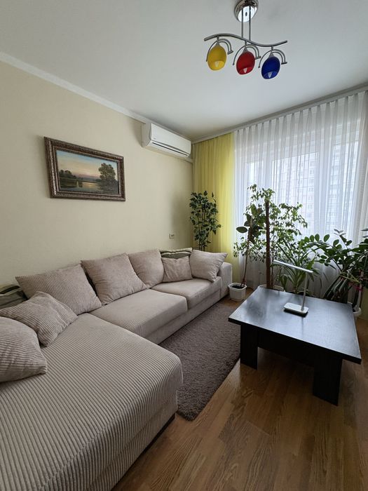 Продам 3-х комнатную квартиру на холодной горе