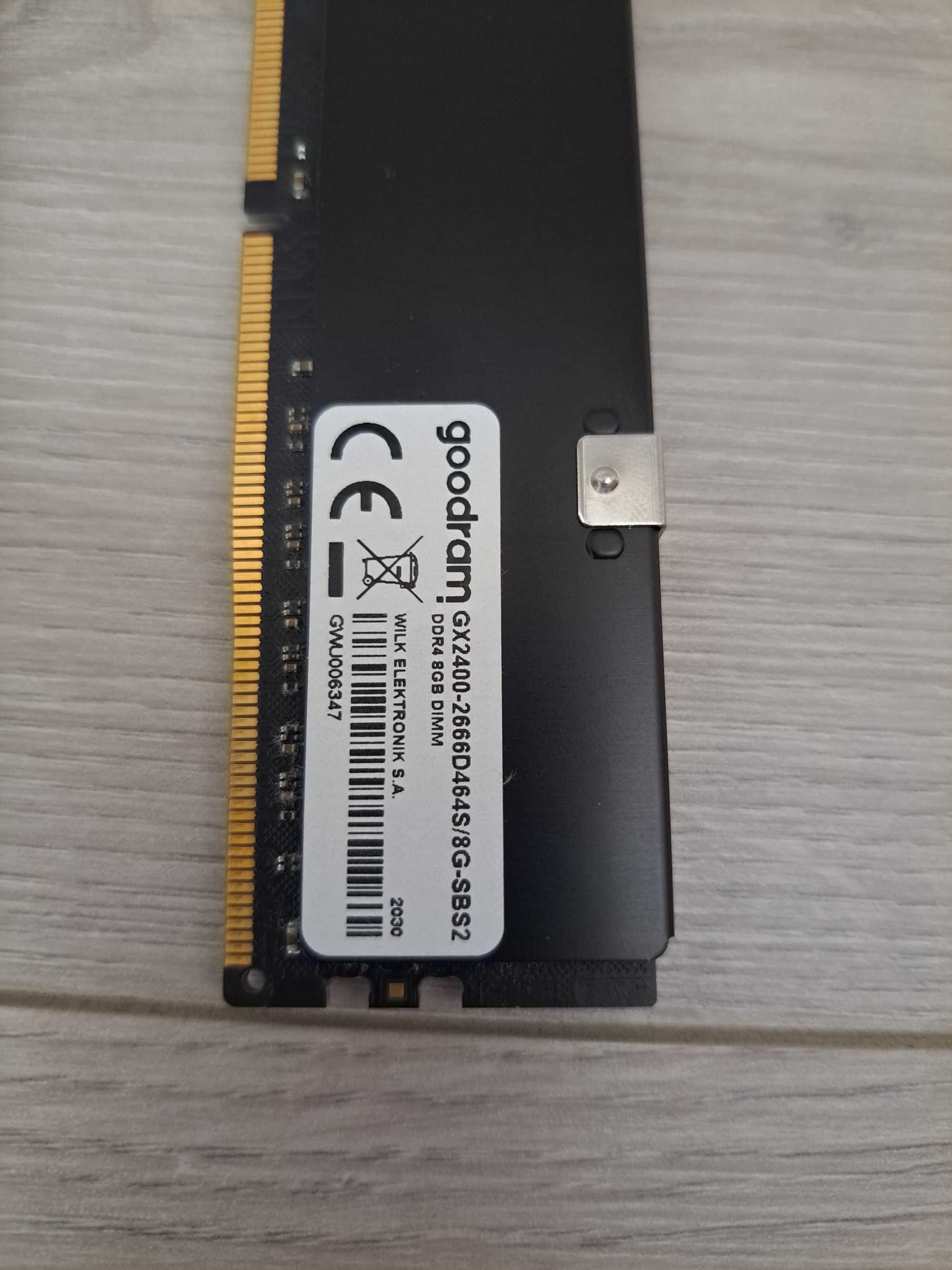 Ram  2400 MHz...