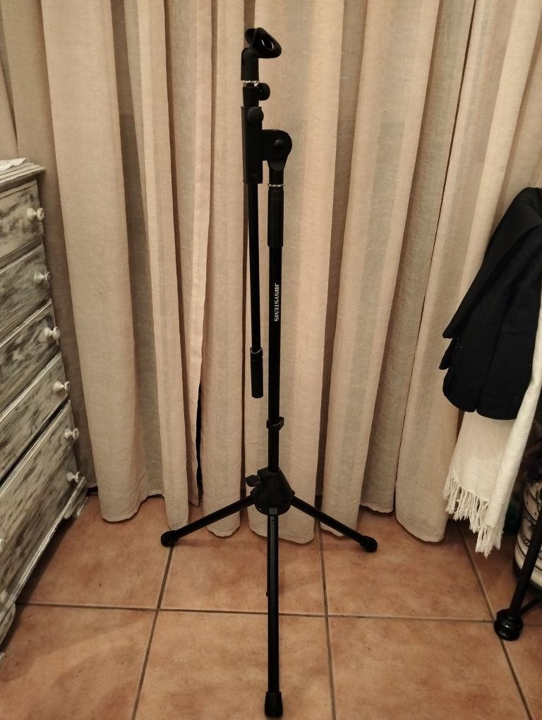 Microfone Vocal Peavey PVI-2 XLR fundido em aço + suporte para microfo