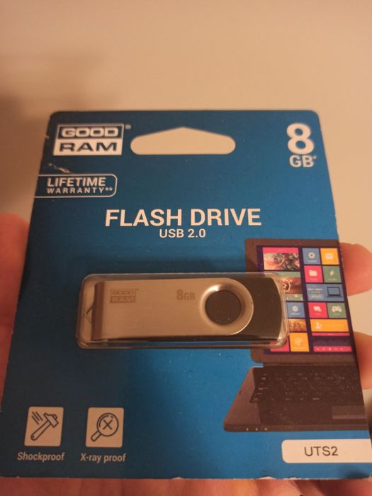 Pendrive pamięć 8GB goodram pen karta micro sd